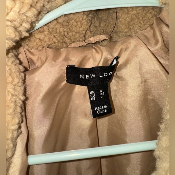 Heavy teddy coat from New Look. - Picture 2 of 3